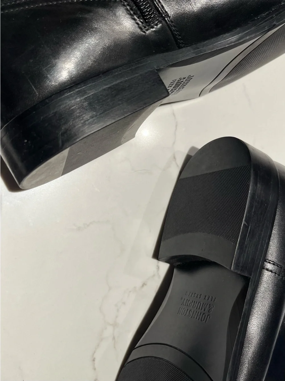 Johnston & Murphy • 10.5 • Men's Side Zip Chelsea Black Leather Dress Boots